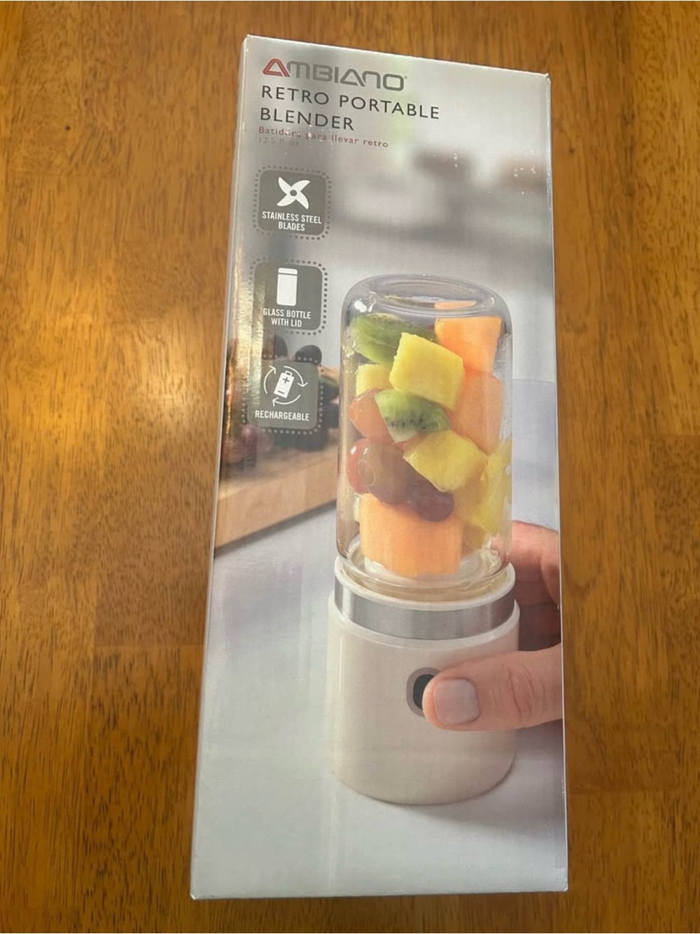 White Retro Portable Blender - White